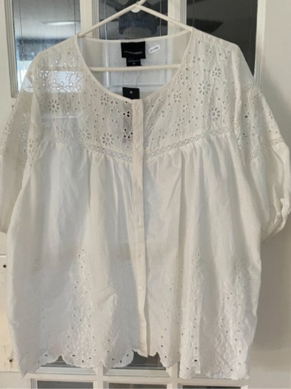 White Cotton Eyelet Embroidered Eyelet Blouse Button Front Boho Peasant Top NWT